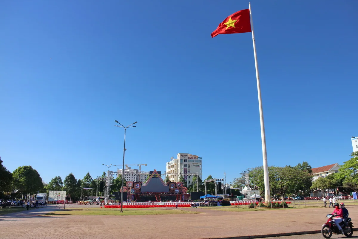 Quảng Trường 10/3